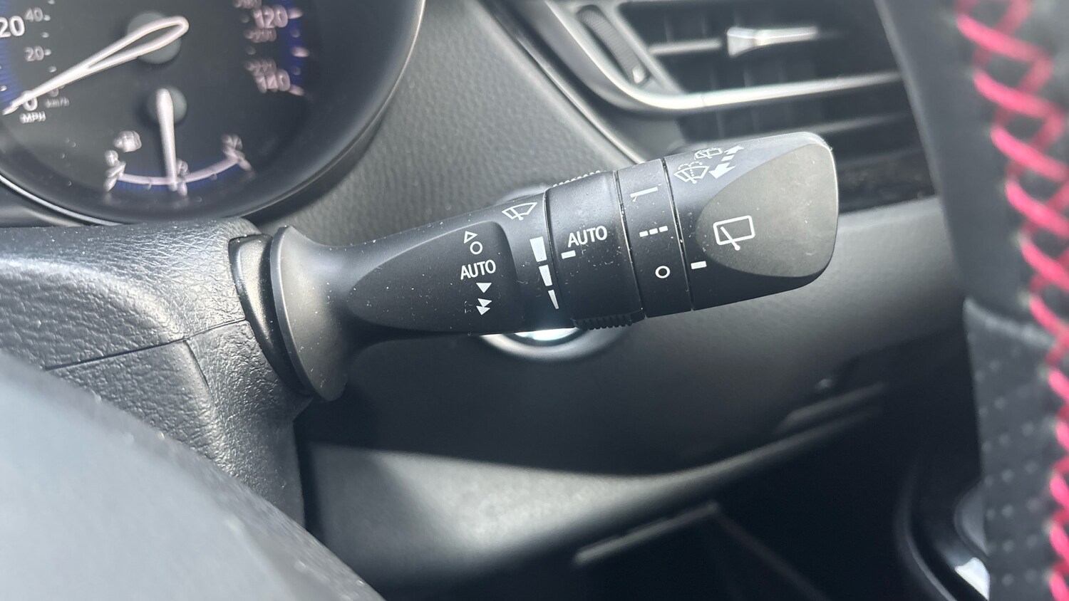 Used Toyota C-HR 2023 for sale - 76159935: Photo 51