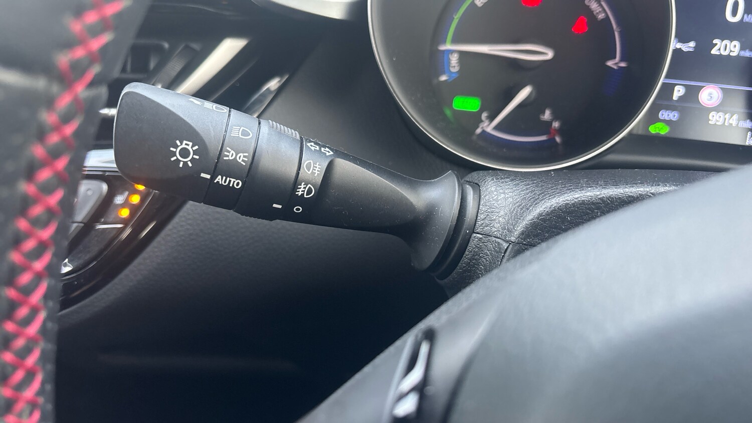 Used Toyota C-HR 2023 for sale - 76159935: Photo 54