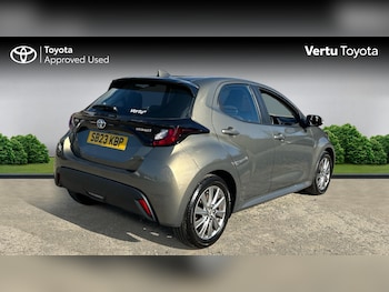 Used Toyota Yaris 2023 for sale - 76161767: Photo 2