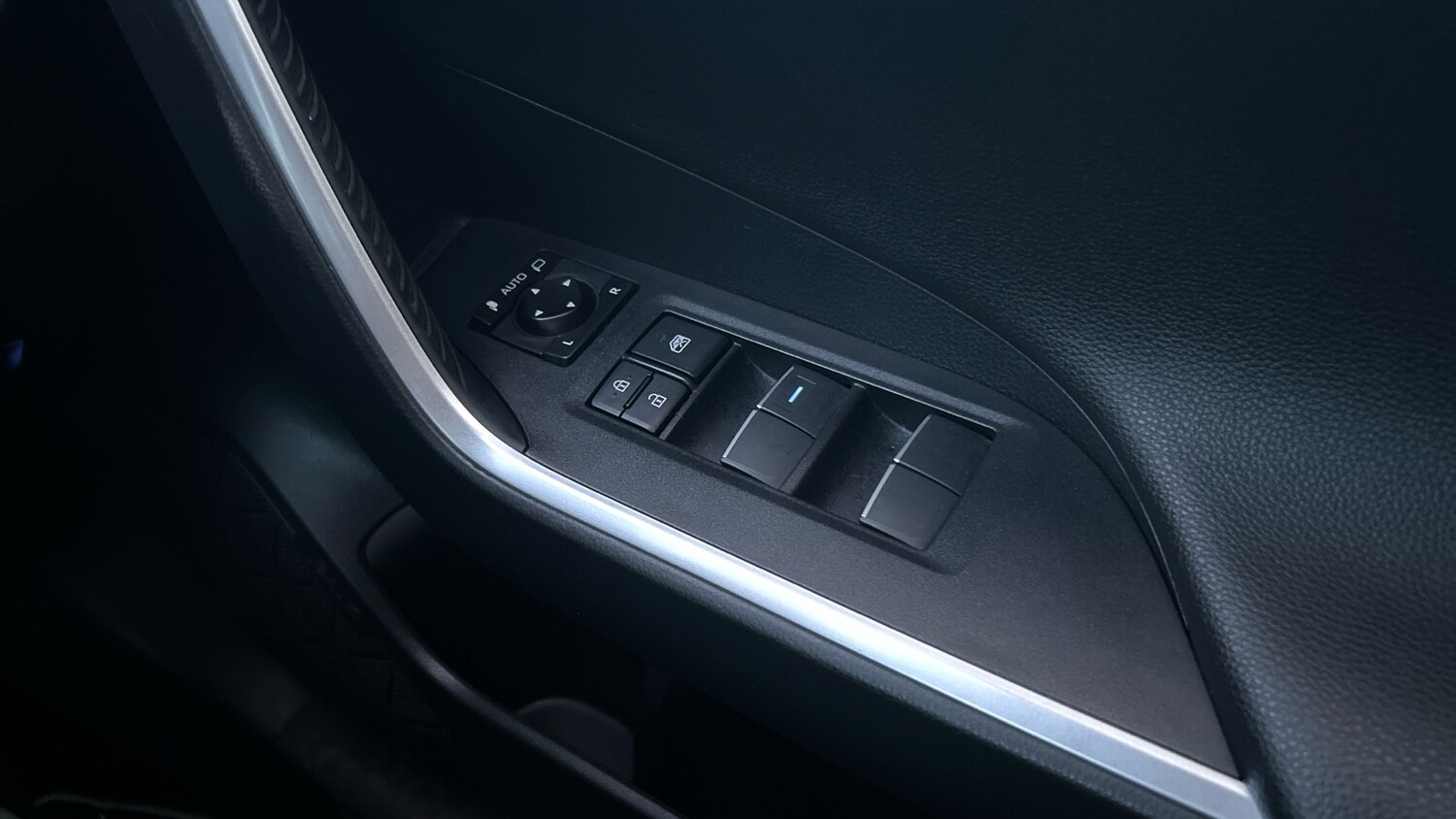 Used Toyota RAV4 2020 for sale - 77508326: Photo 44