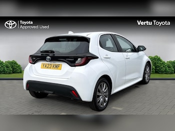 Used Toyota Yaris 2023 for sale - 79098944: Photo