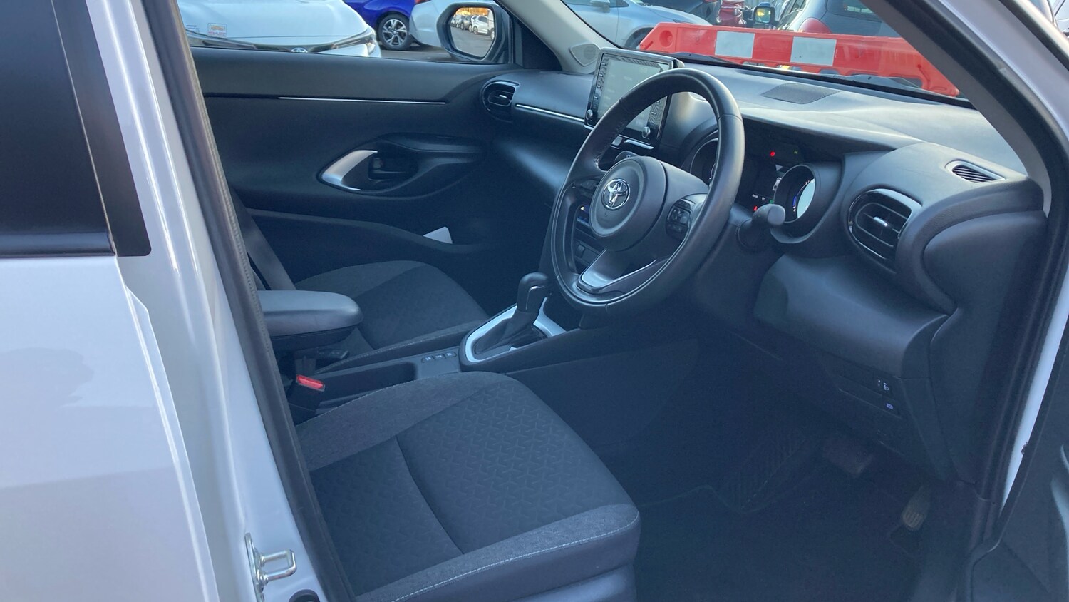 Used Toyota Yaris Cross 2023 for sale - 77662451: Photo 11