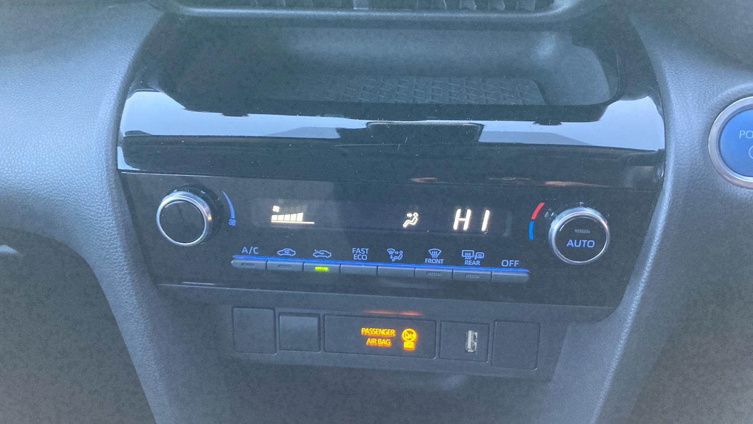 Used Toyota Yaris Cross 2023 for sale - 77662451: Photo 37