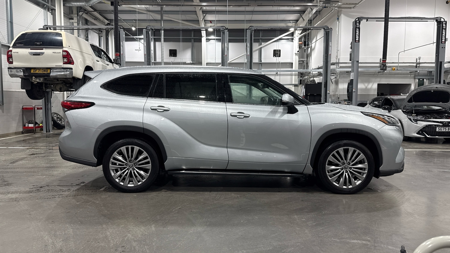 Used Toyota Highlander 2022 for sale - 76643254: Photo 16