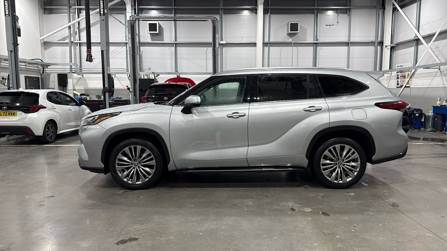 Used Toyota Highlander 2022 for sale - 76643254: Photo 17