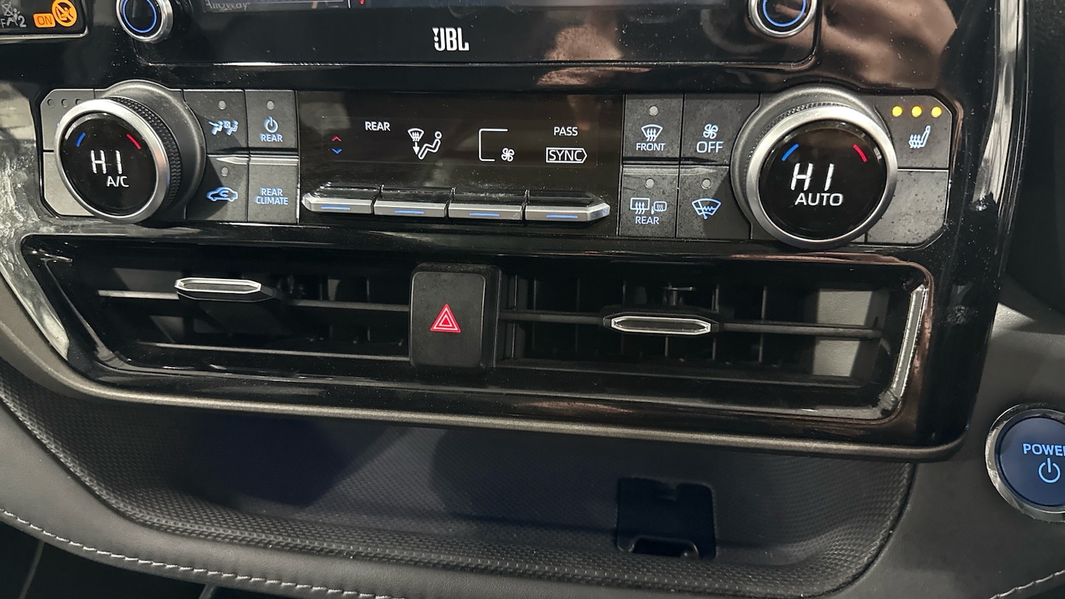 Used Toyota Highlander 2022 for sale - 76643254: Photo 26