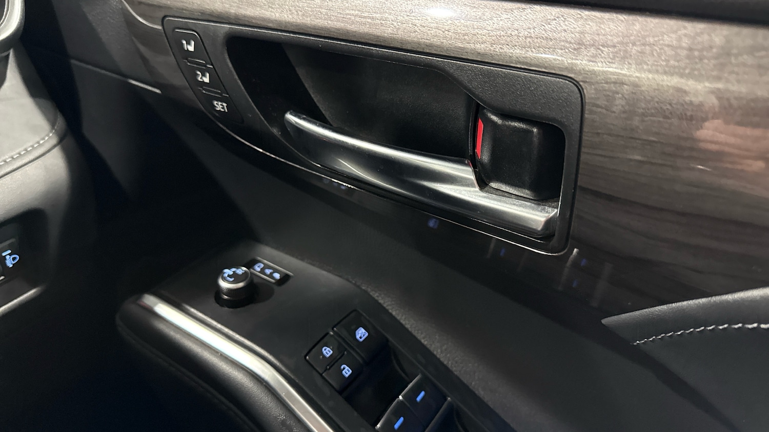 Used Toyota Highlander 2022 for sale - 76643254: Photo 30