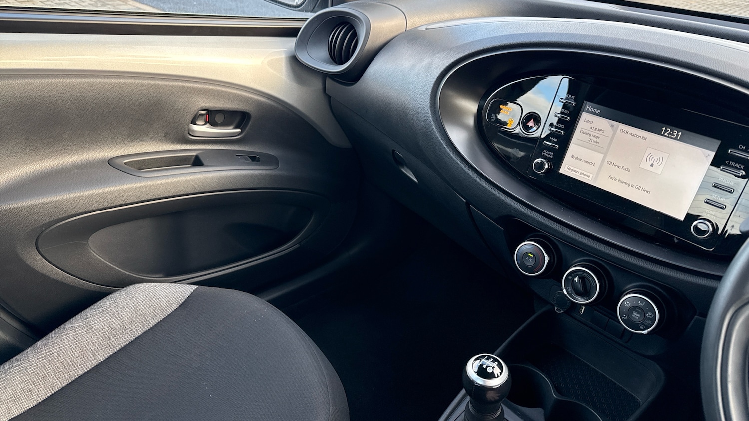 Used Toyota Aygo X 2023 for sale - 77323852: Photo 21