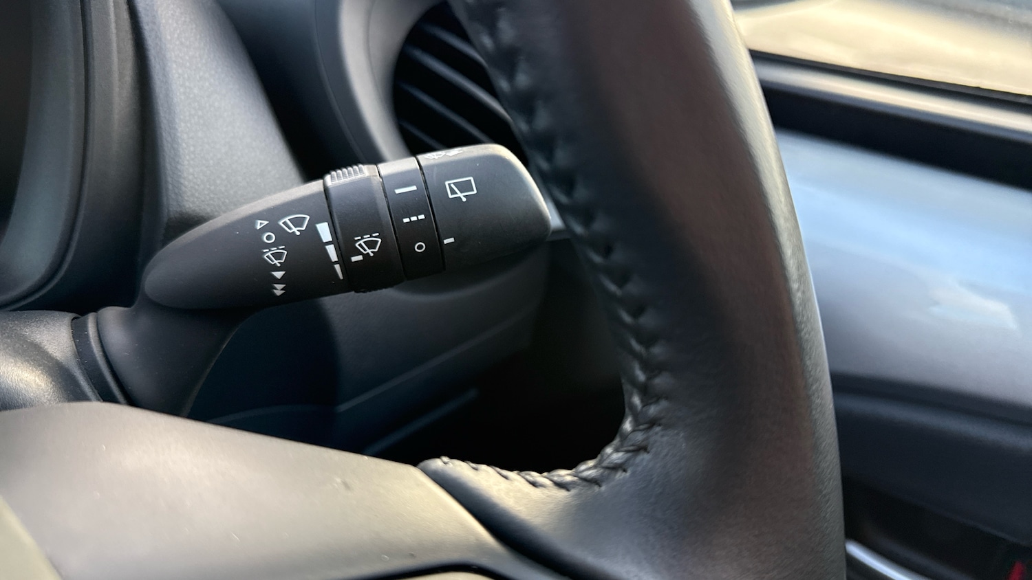 Used Toyota Aygo X 2023 for sale - 77323852: Photo 30