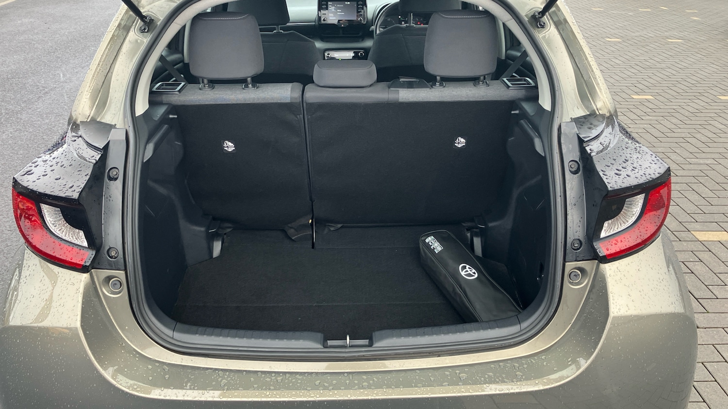 Used Toyota Yaris 2022 for sale - 76518451: Photo 14