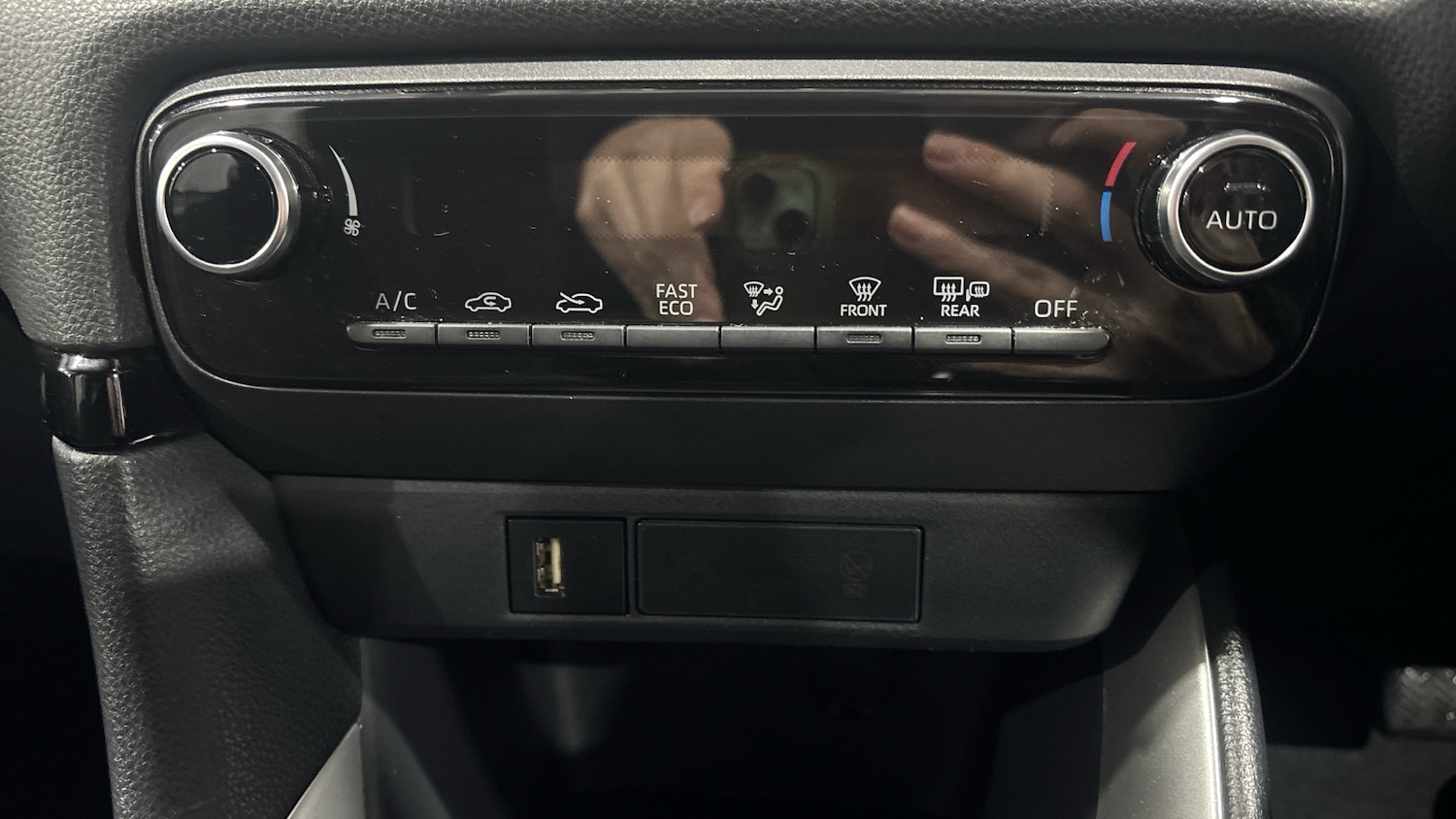 Used Toyota Yaris 2022 for sale - 76830556: Photo 48