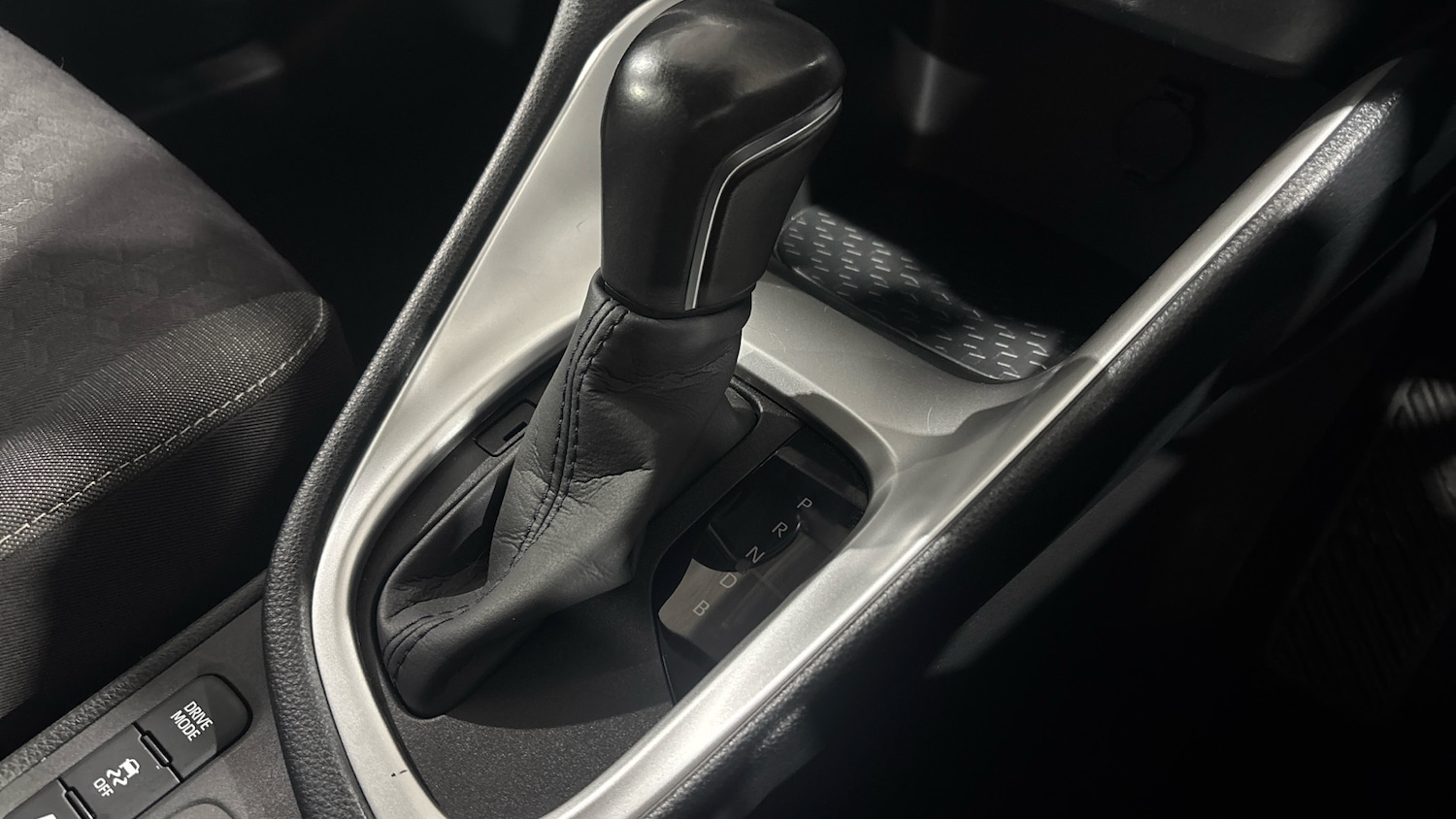 Used Toyota Yaris 2022 for sale - 76830556: Photo 50