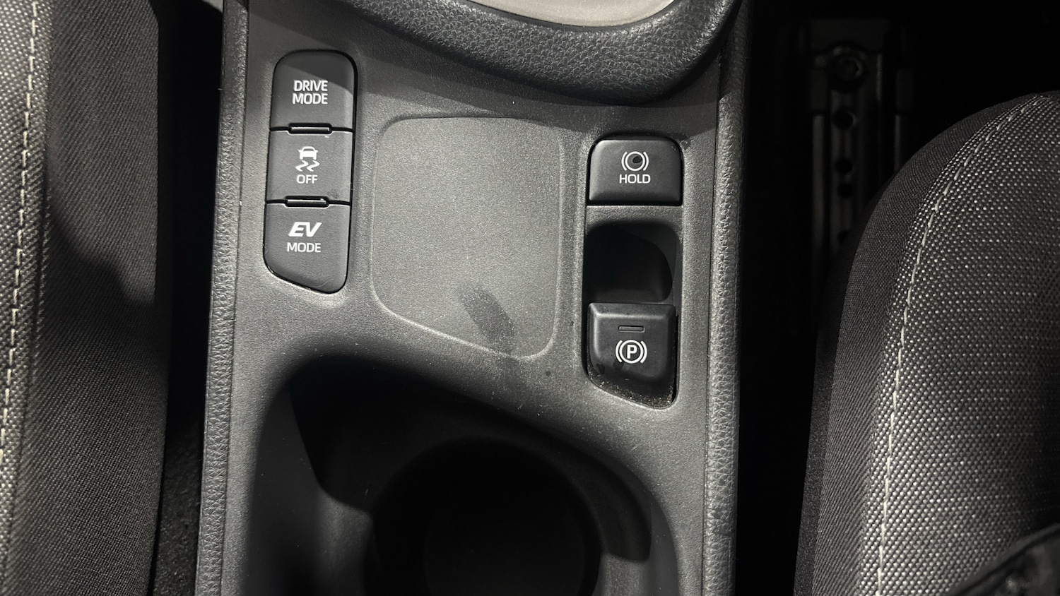 Used Toyota Yaris 2022 for sale - 76830556: Photo 51