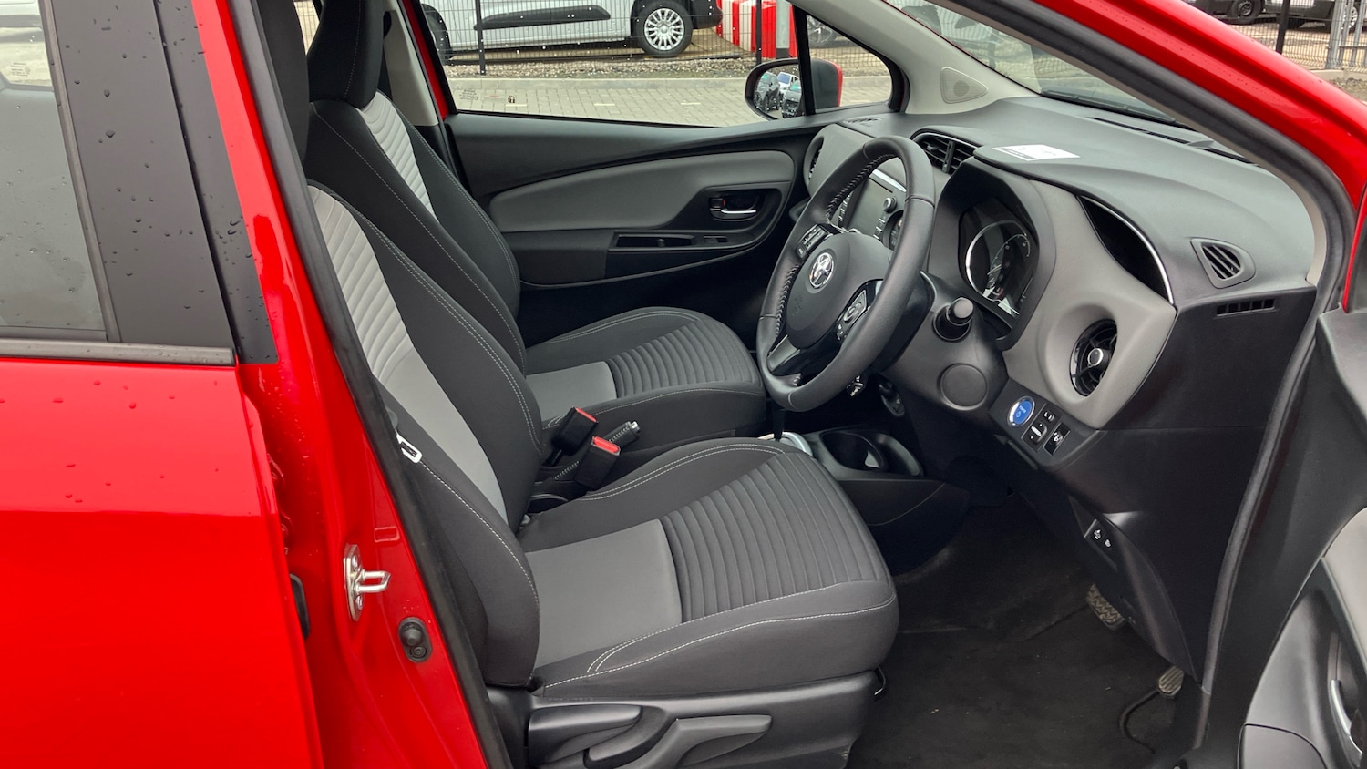 Used Toyota Yaris 2019 for sale - 76253085: Photo 11