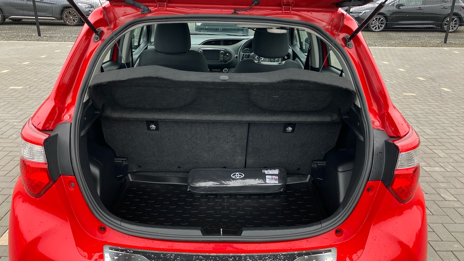 Used Toyota Yaris 2019 for sale - 76253085: Photo 14