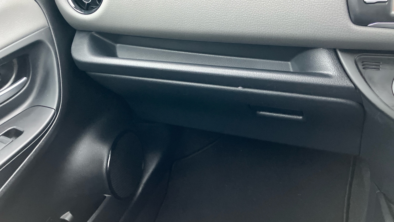 Used Toyota Yaris 2019 for sale - 76253085: Photo 34