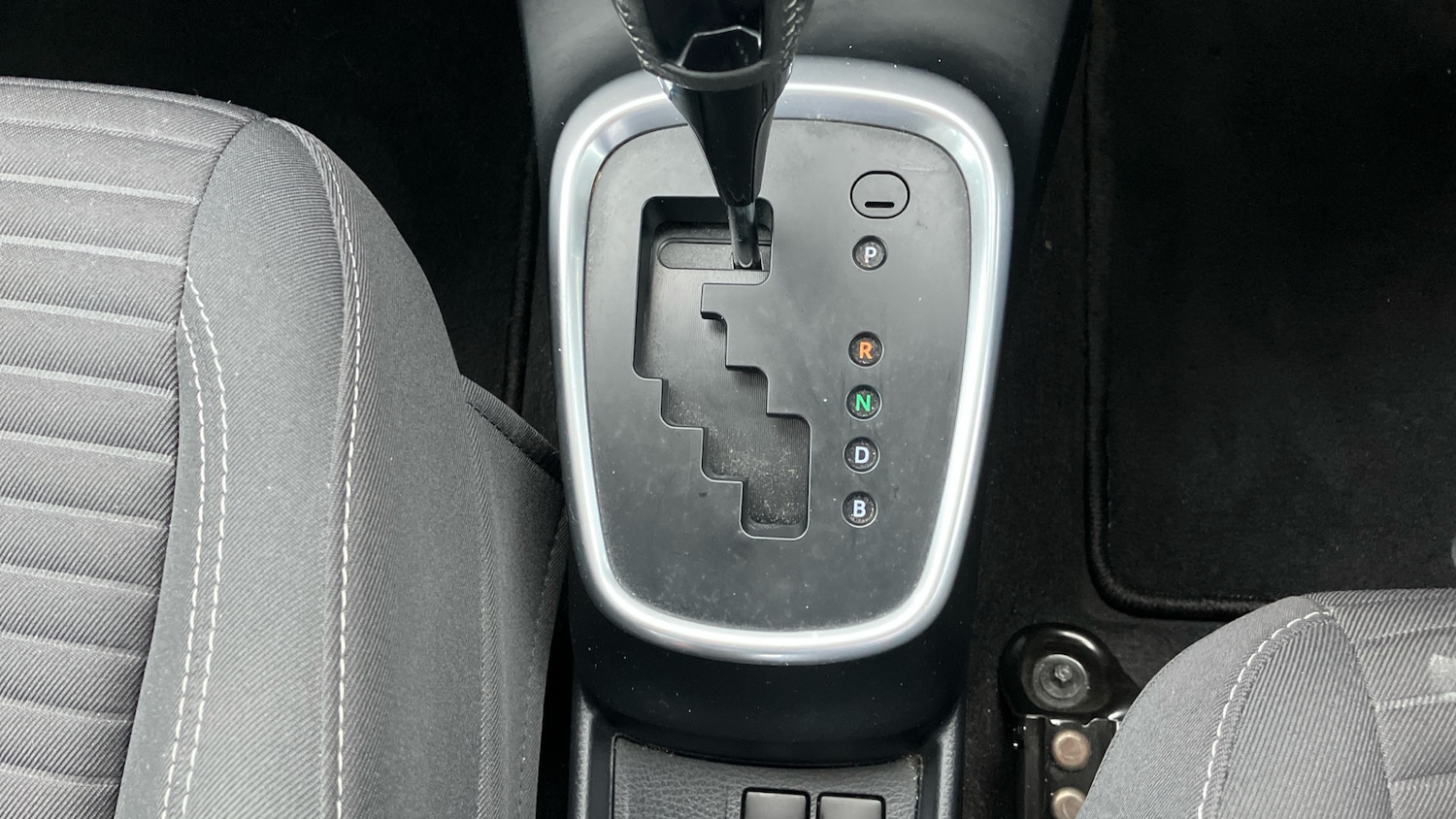 Used Toyota Yaris 2019 for sale - 76253085: Photo 38