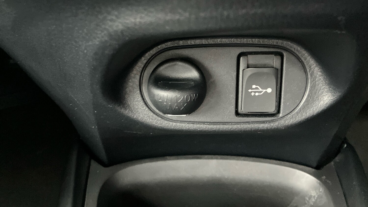 Used Toyota Yaris 2019 for sale - 76253085: Photo 39