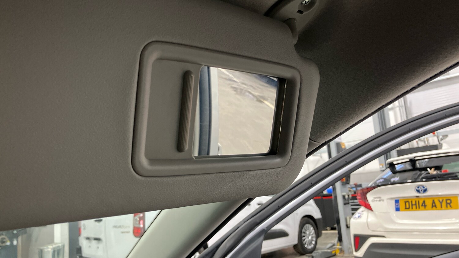 Used Toyota Yaris 2020 for sale - 76578461: Photo 37