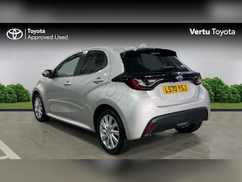 Used Toyota Yaris 2020 for sale - 76578461: Photo