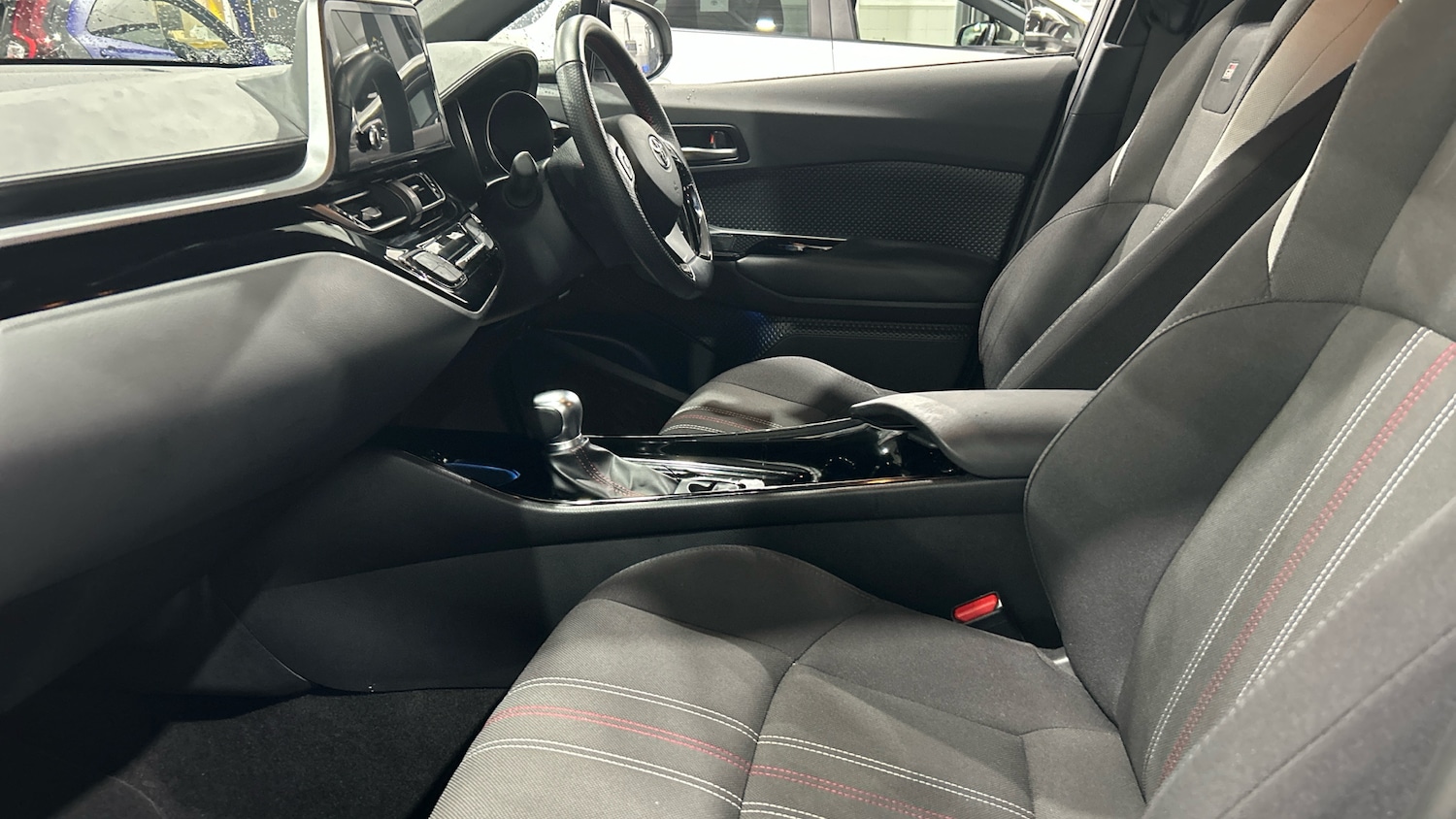 Used Toyota C-HR 2022 for sale - 76780048: Photo 10