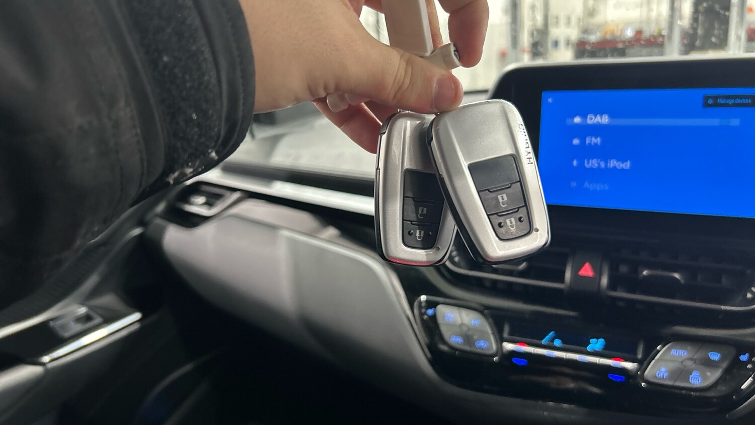 Used Toyota C-HR 2022 for sale - 76780048: Photo 40