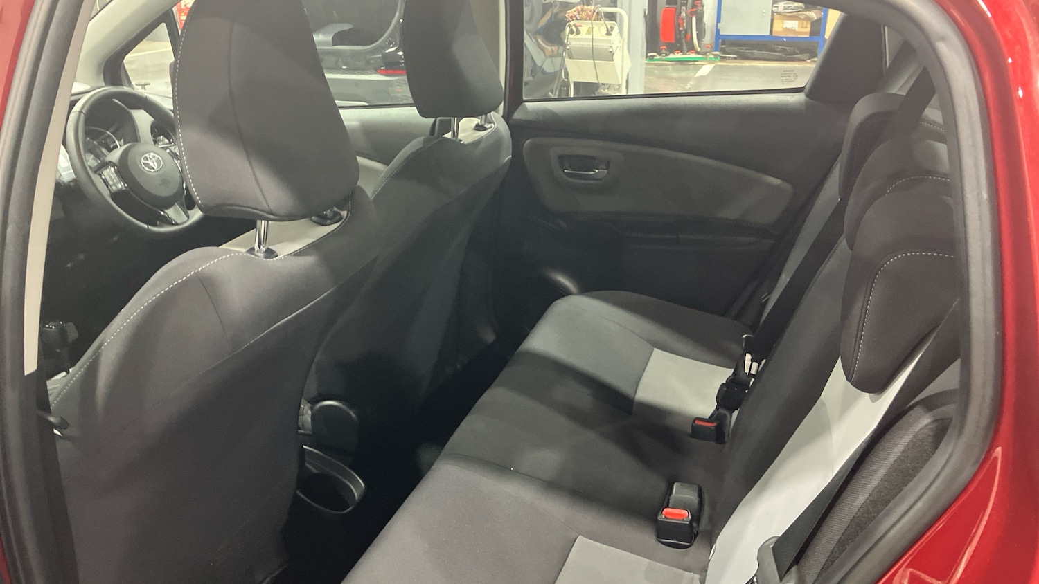 Used Toyota Yaris 2018 for sale - 77046178: Photo 13