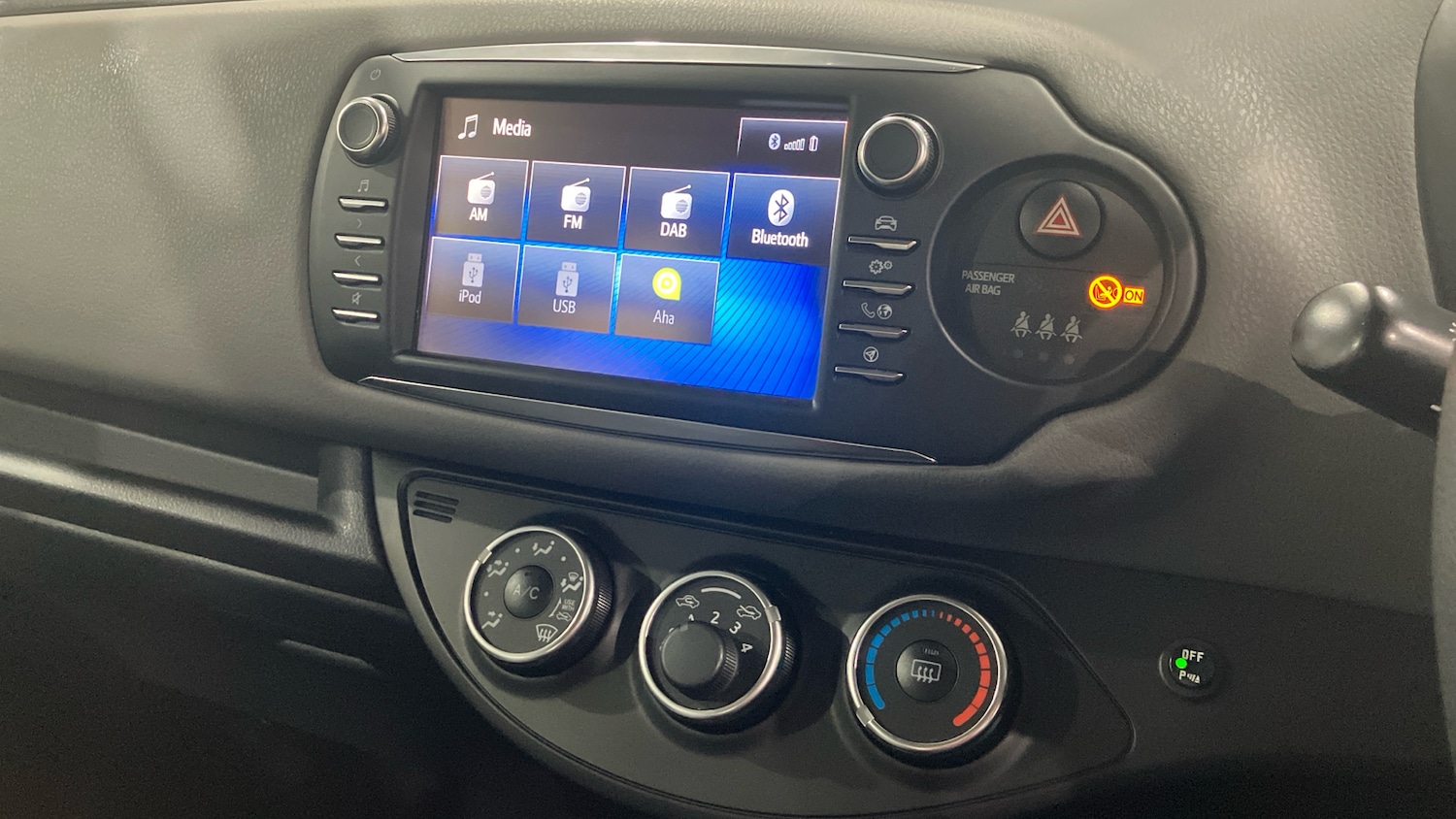 Used Toyota Yaris 2018 for sale - 77046178: Photo 20