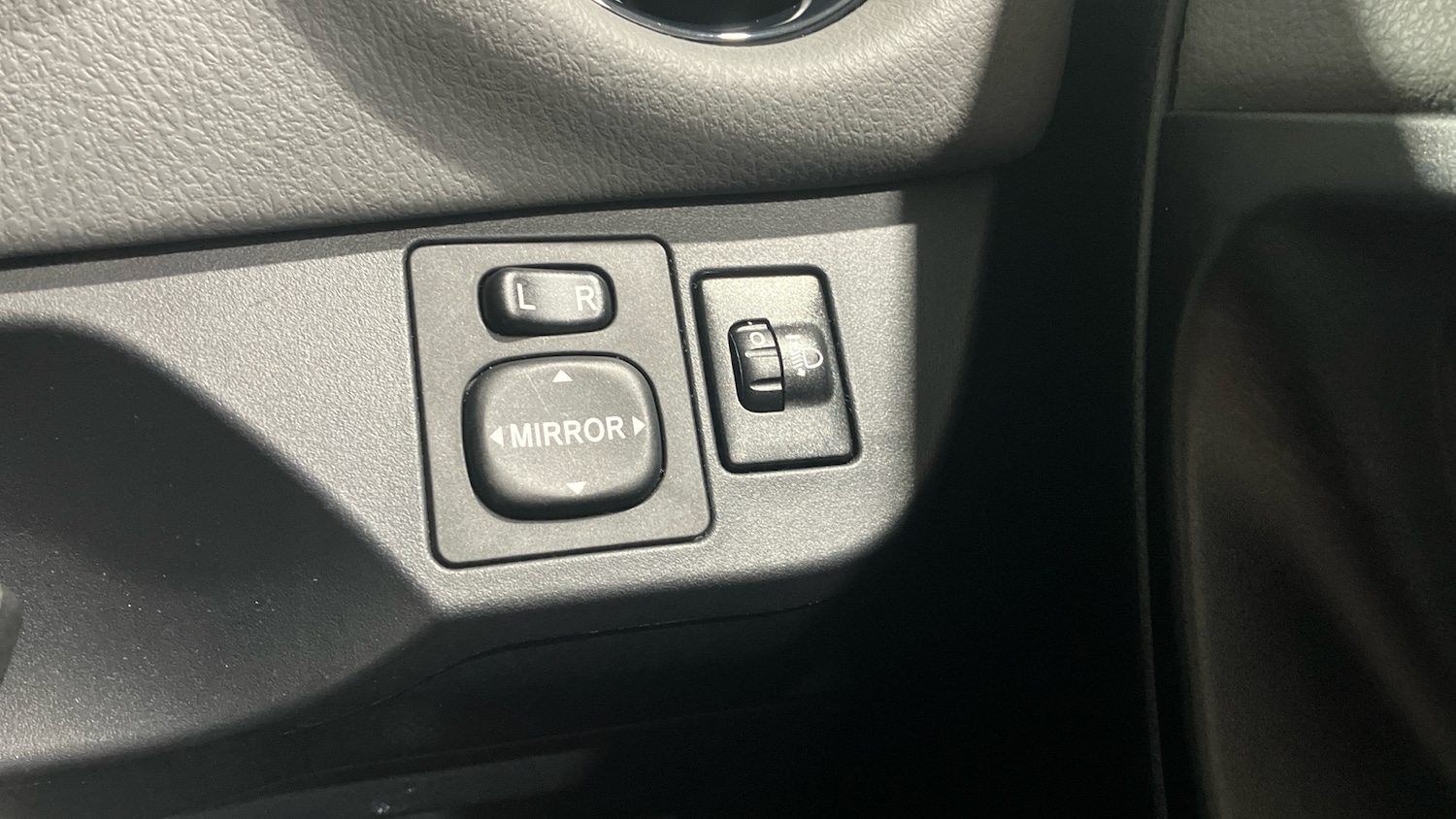 Used Toyota Yaris 2018 for sale - 77046178: Photo 27