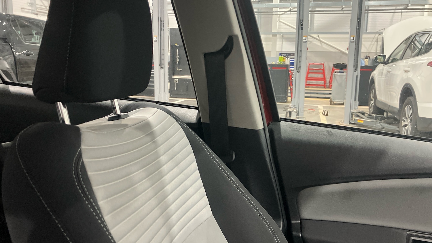 Used Toyota Yaris 2018 for sale - 77046178: Photo 31