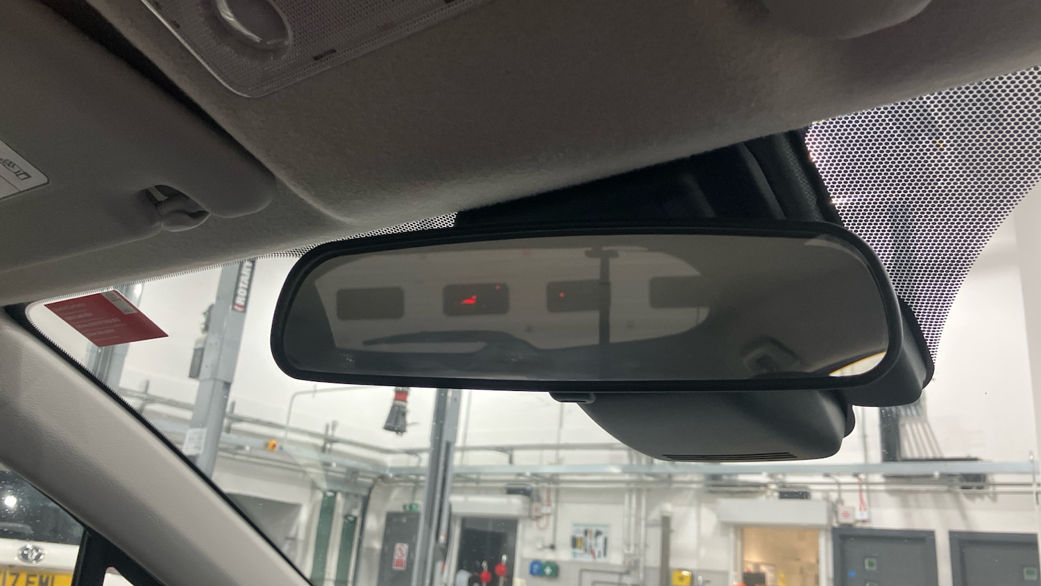 Used Toyota Yaris 2018 for sale - 77046178: Photo 36