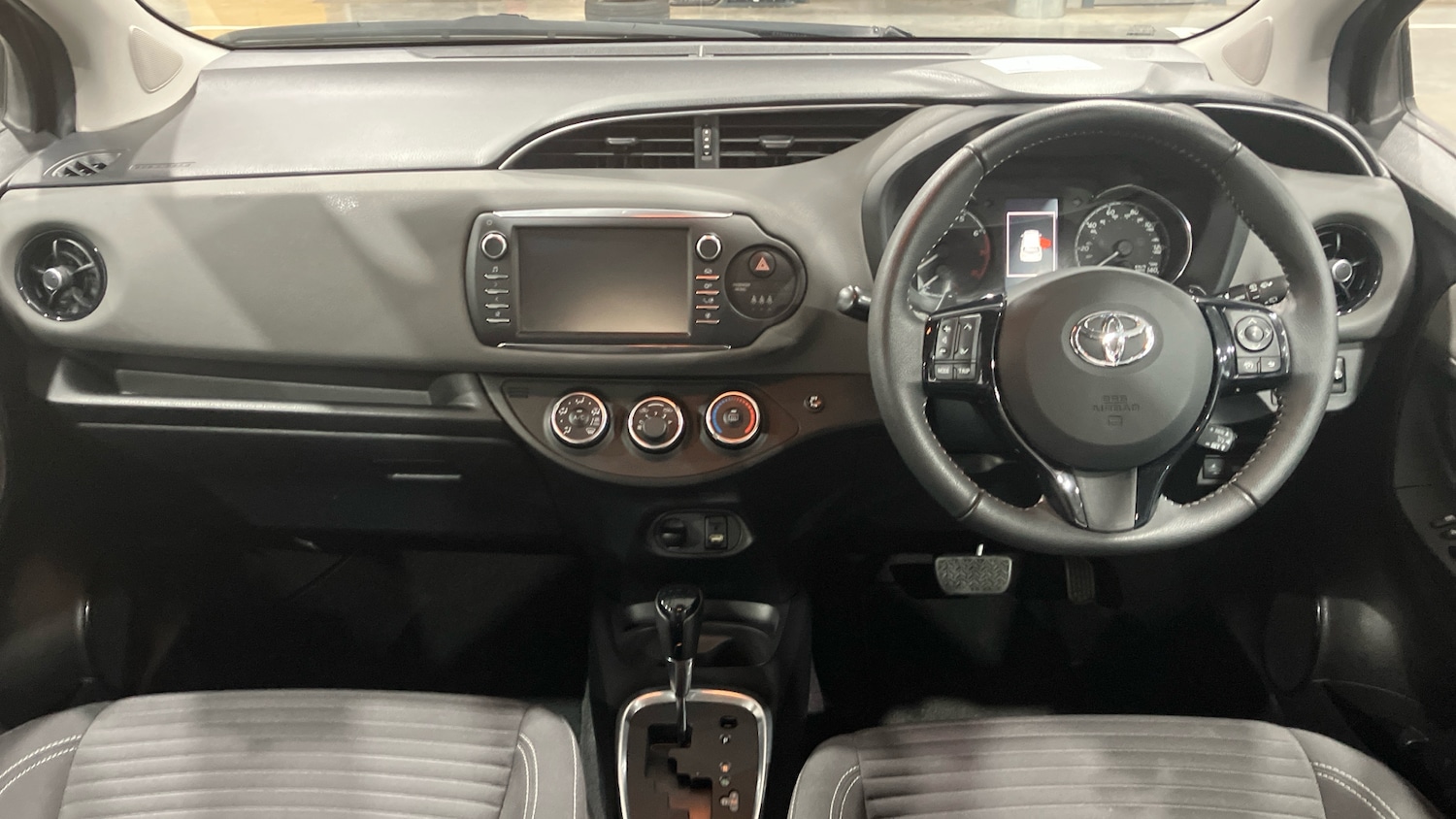 Used Toyota Yaris 2018 for sale - 77046178: Photo 5