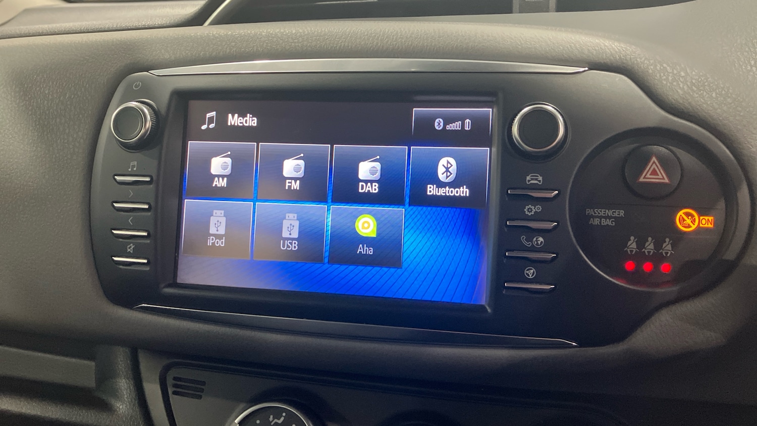 Used Toyota Yaris 2018 for sale - 77046178: Photo 7