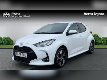 Used Toyota Yaris 2024 for sale - 79802032: Photo