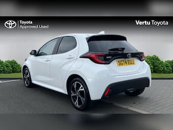 Used Toyota Yaris 2024 for sale - 79802032: Photo