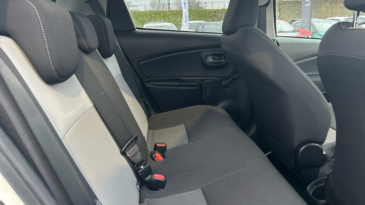 Used Toyota Yaris 2018 for sale - 77730740: Photo 12