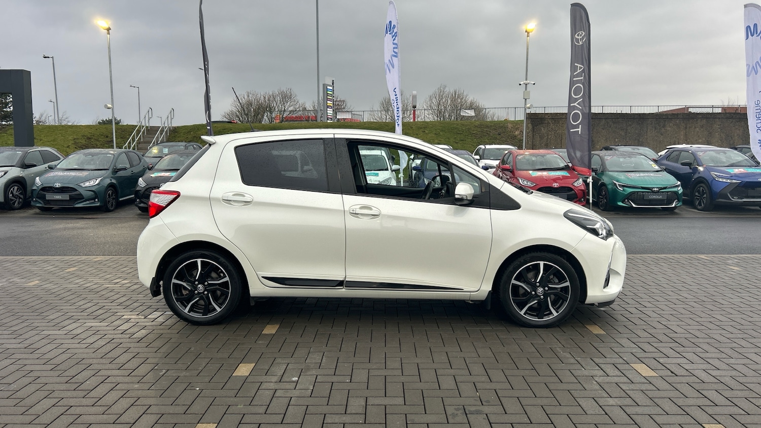 Used Toyota Yaris 2018 for sale - 77730740: Photo 16