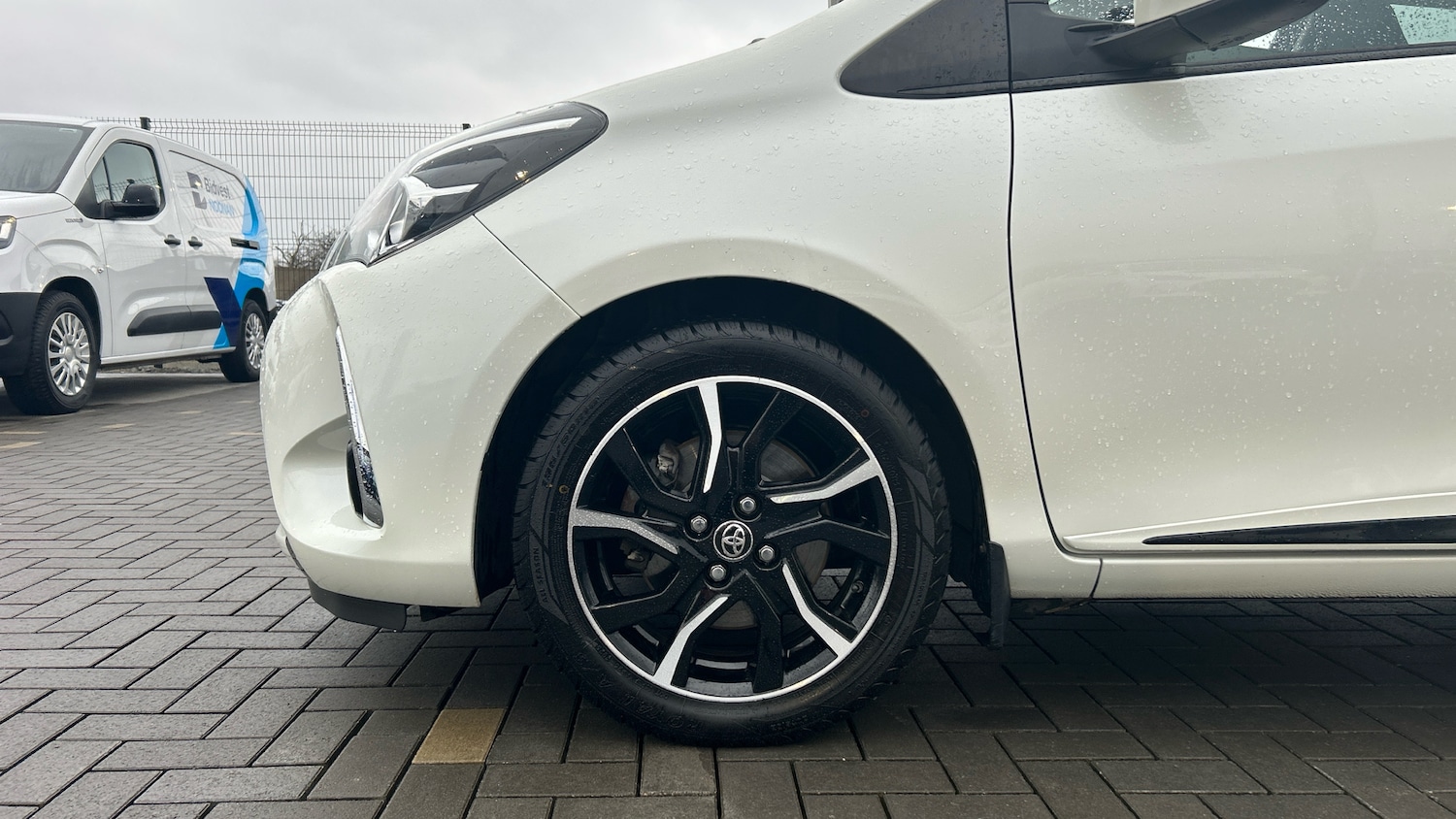 Used Toyota Yaris 2018 for sale - 77730740: Photo 18