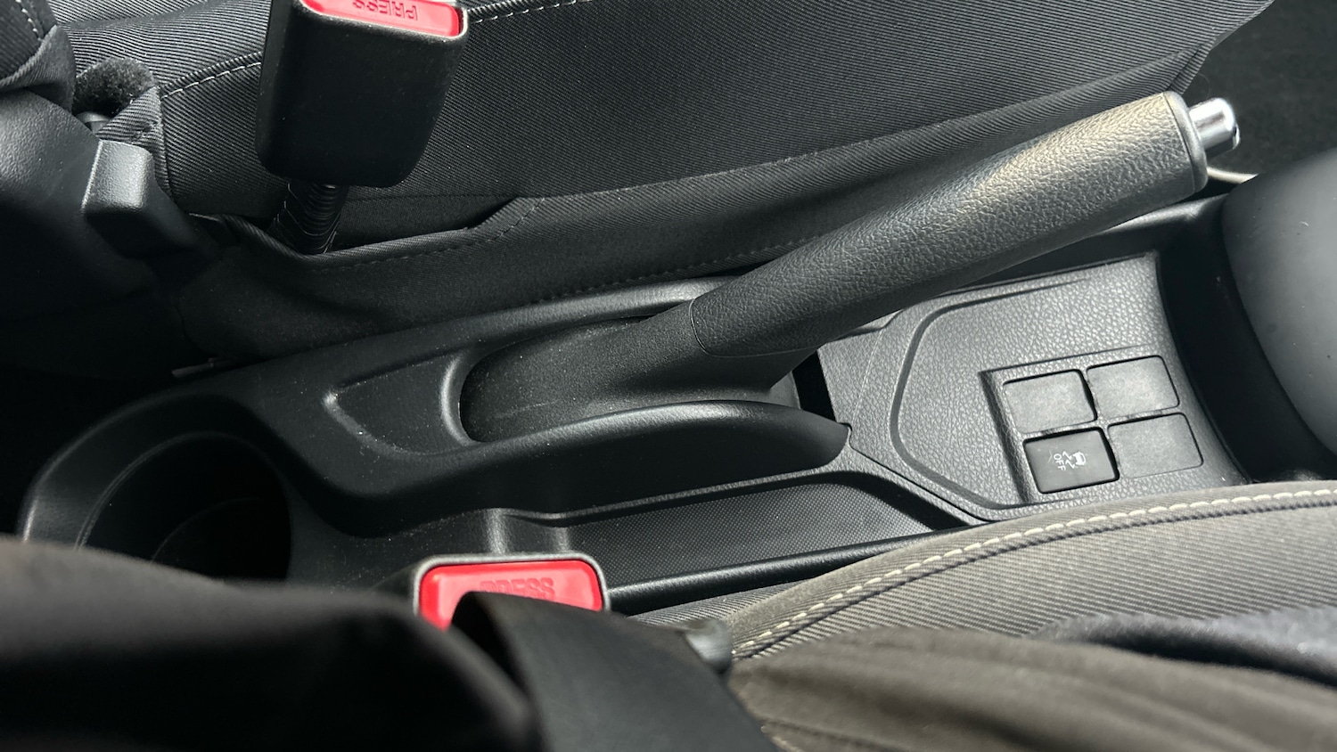 Used Toyota Yaris 2018 for sale - 77730740: Photo 30