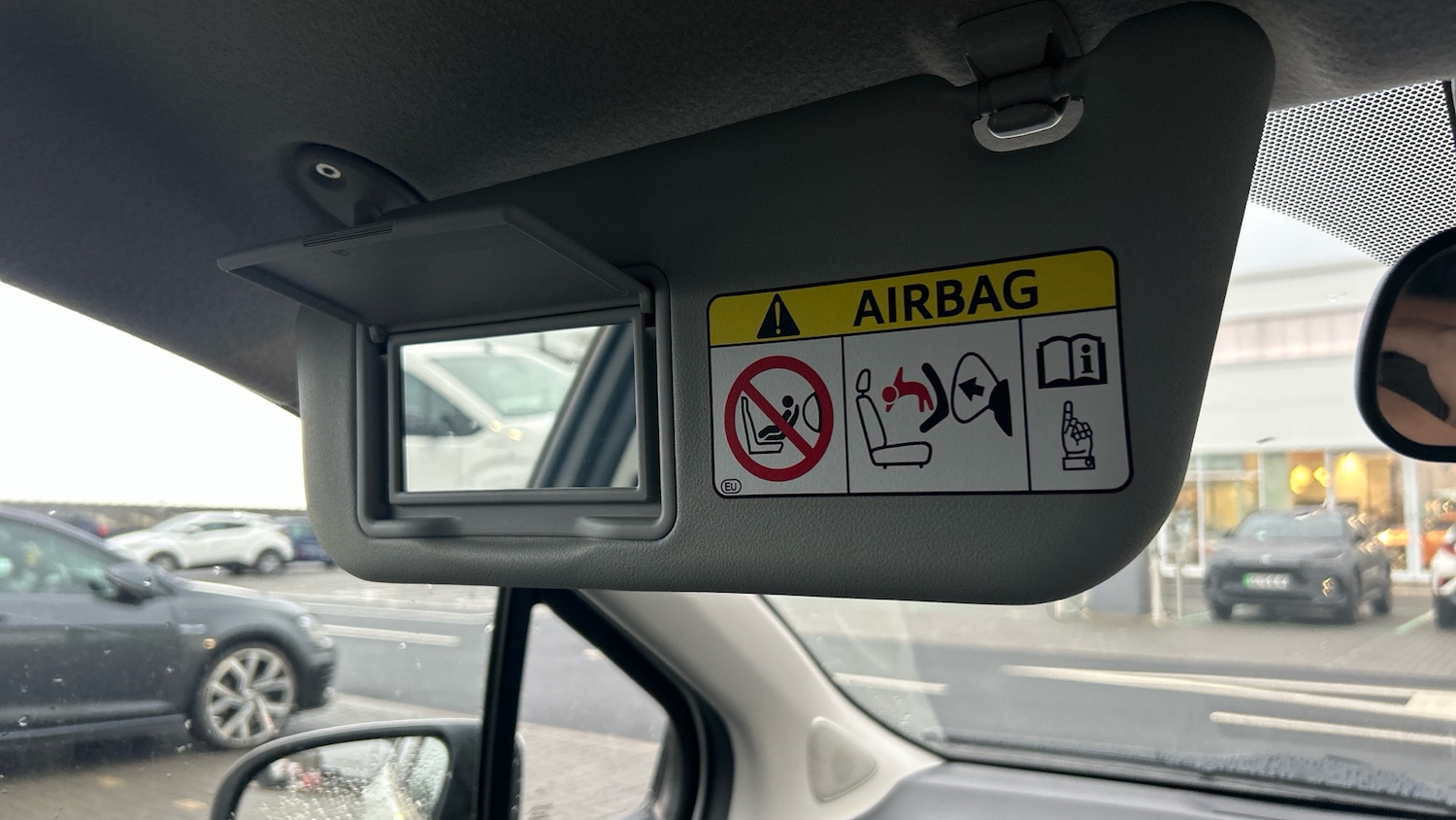 Used Toyota Yaris 2018 for sale - 77730740: Photo 42