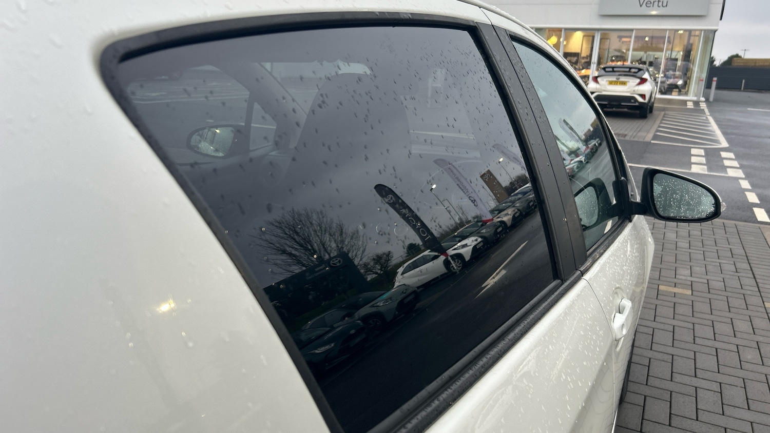 Used Toyota Yaris 2018 for sale - 77730740: Photo 44