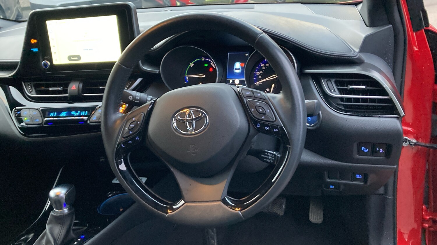 Used Toyota C-HR 2023 for sale - 77689165: Photo 8
