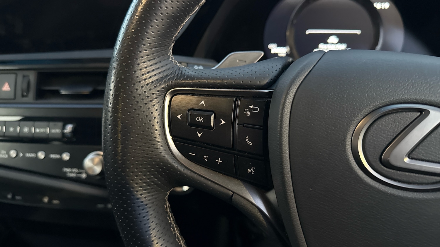 Used Lexus ES 2023 for sale - 76564925: Photo 20