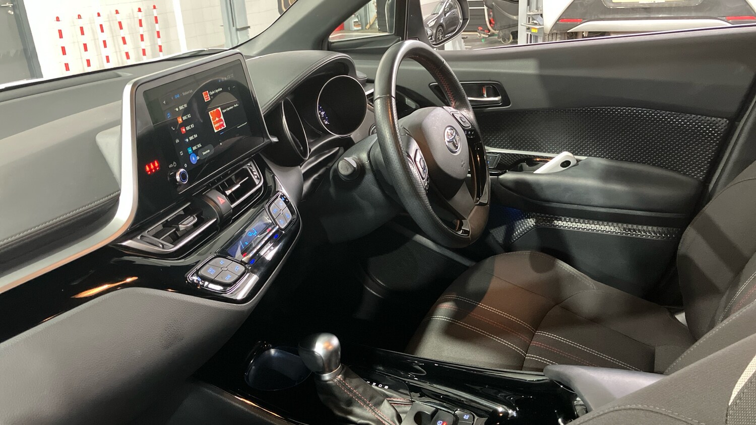 Used Toyota C-HR 2022 for sale - 76374607: Photo 10