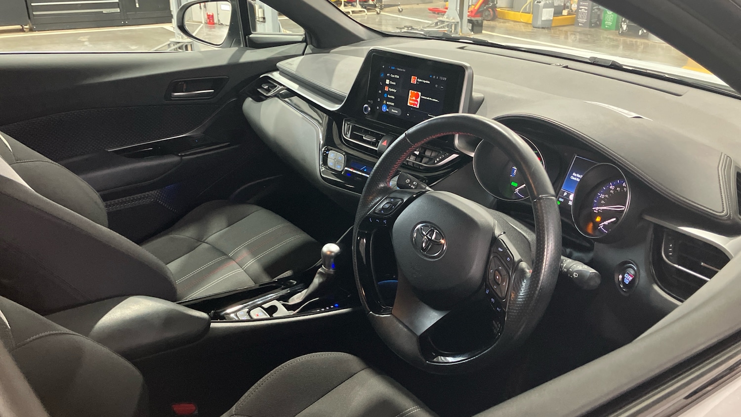 Used Toyota C-HR 2022 for sale - 76374607: Photo 11