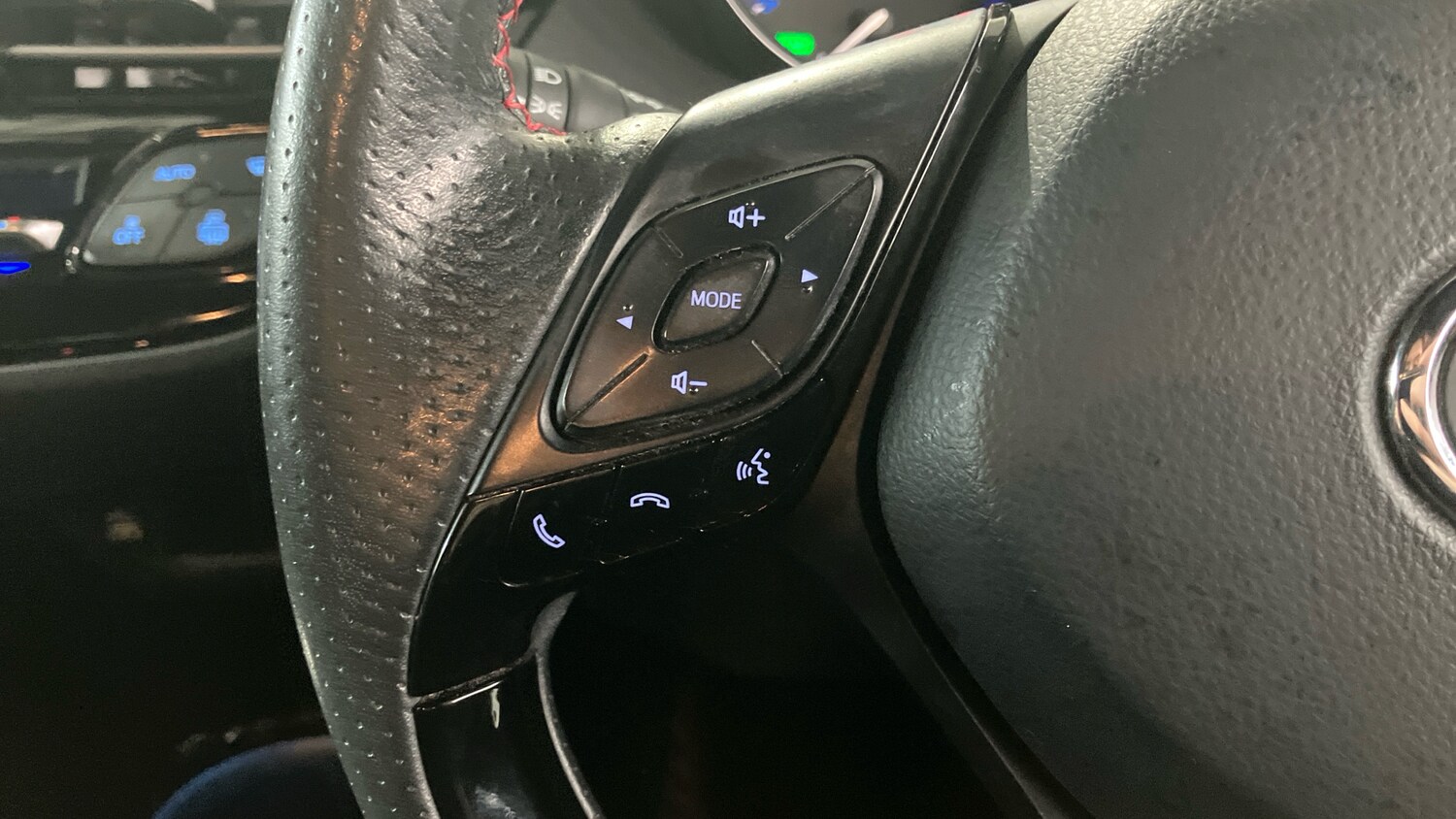 Used Toyota C-HR 2022 for sale - 76374607: Photo 29