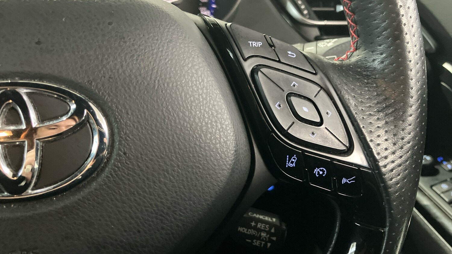 Used Toyota C-HR 2022 for sale - 76374607: Photo 30