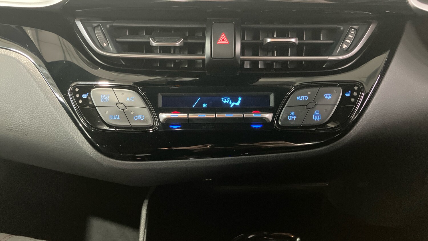 Used Toyota C-HR 2022 for sale - 76374607: Photo 33