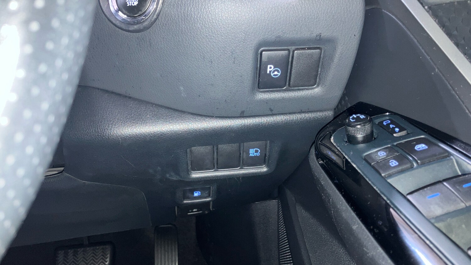 Used Toyota C-HR 2022 for sale - 76374607: Photo 40