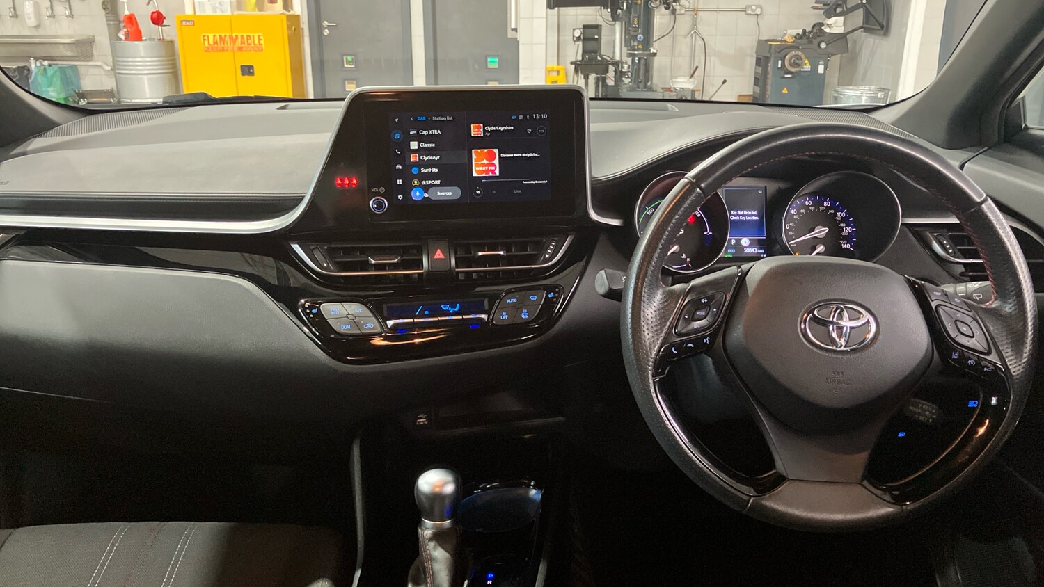 Used Toyota C-HR 2022 for sale - 76374607: Photo 5